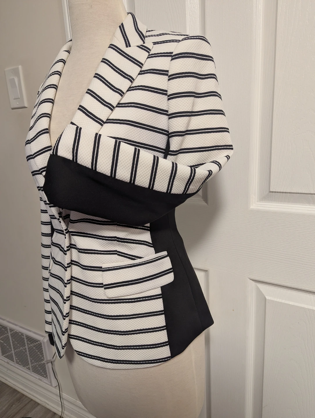 Ivanka Trump Striped Blazer size -4 - photo 3