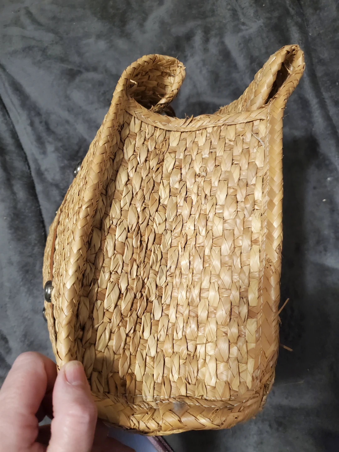 Woven straw purse with floral detail - photo 5