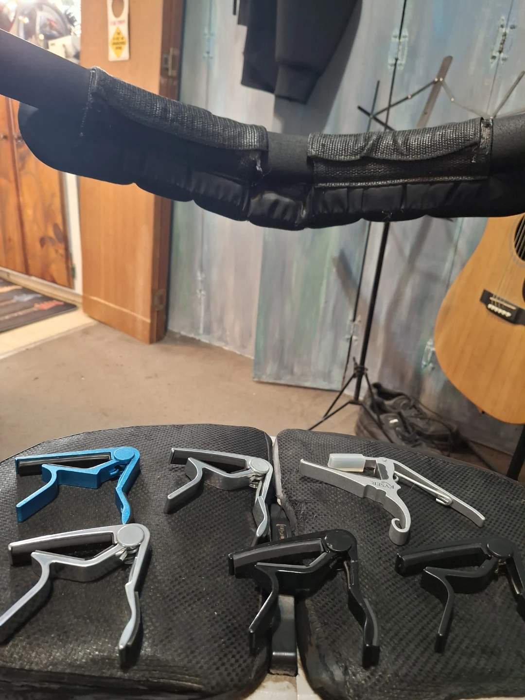 Guitar Capos. & accessories