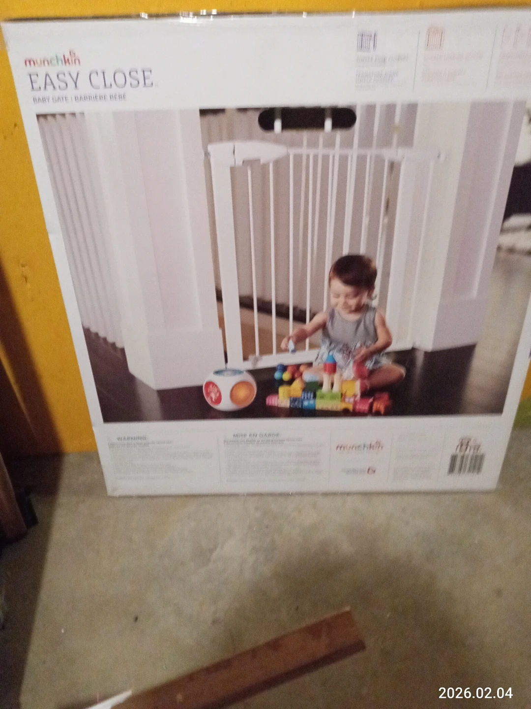 Munchkin Easy Close Baby Gate - photo 2