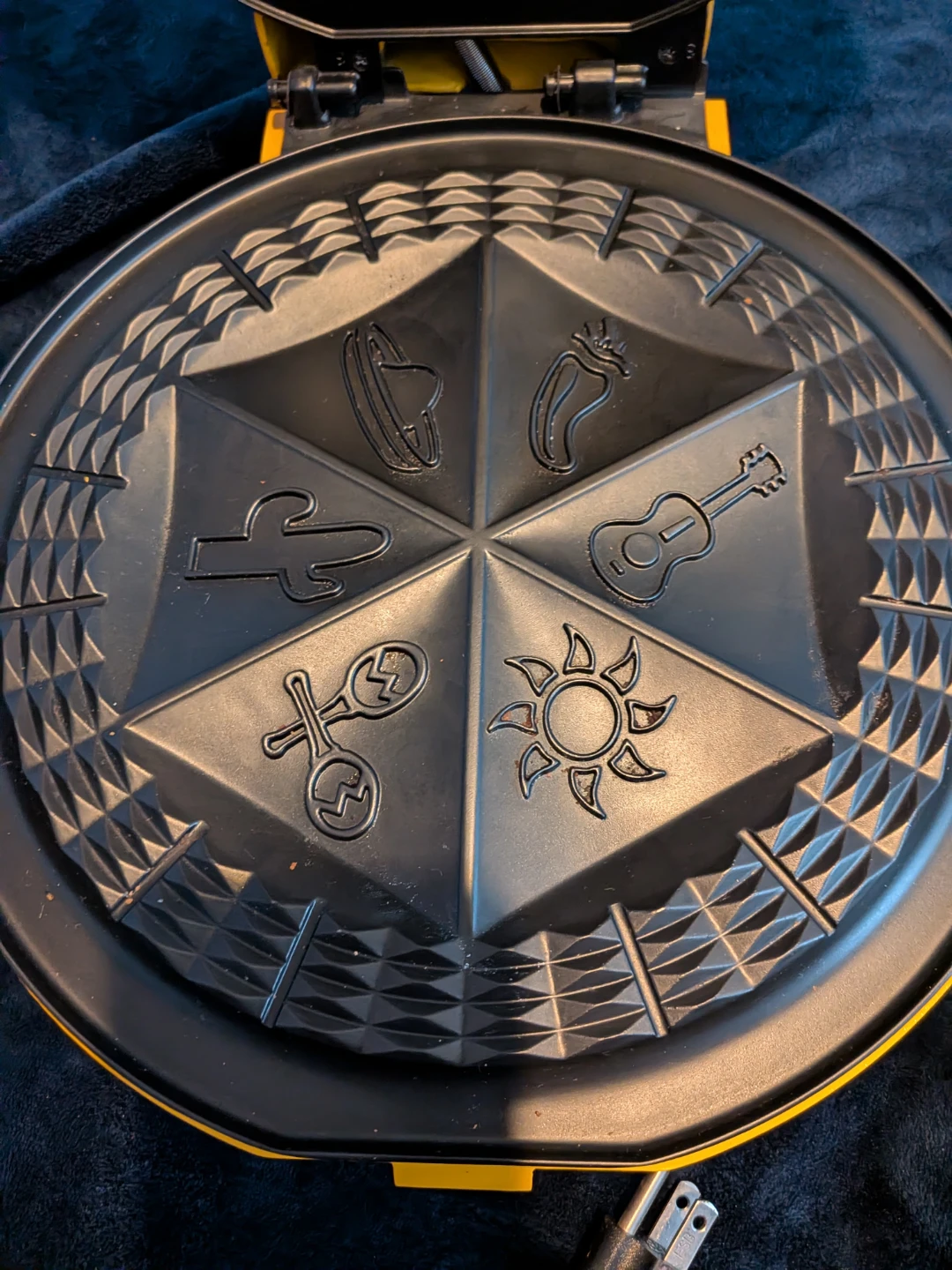Taco/Quesadilla Maker - photo 2