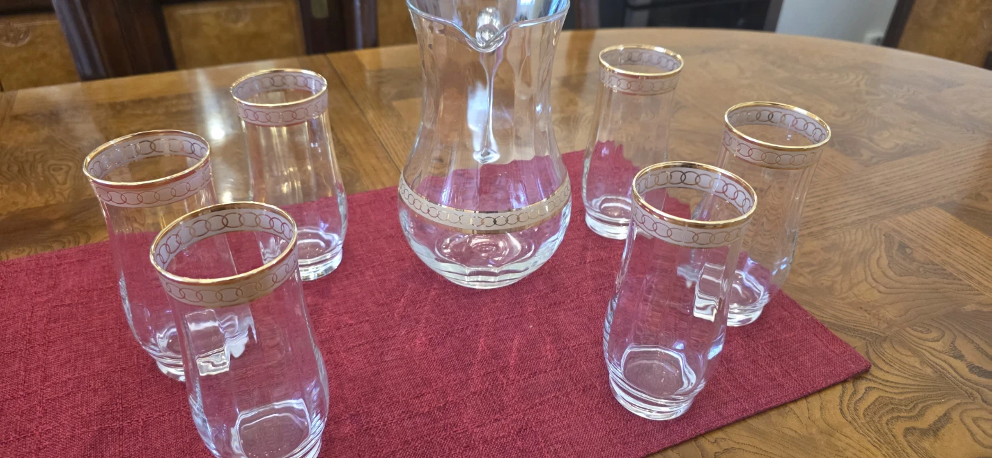 Glass Pitcher and Tumbler Set with Gold Rim - photo 3