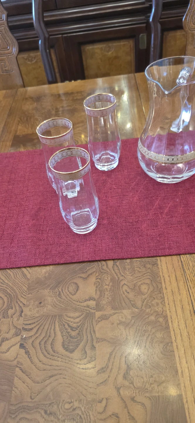 Glass Pitcher and Tumbler Set with Gold Rim - photo 4
