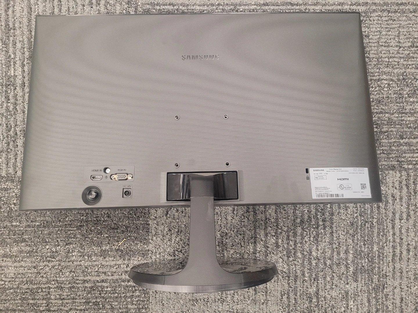 Samsung 24" Monitor - photo 2