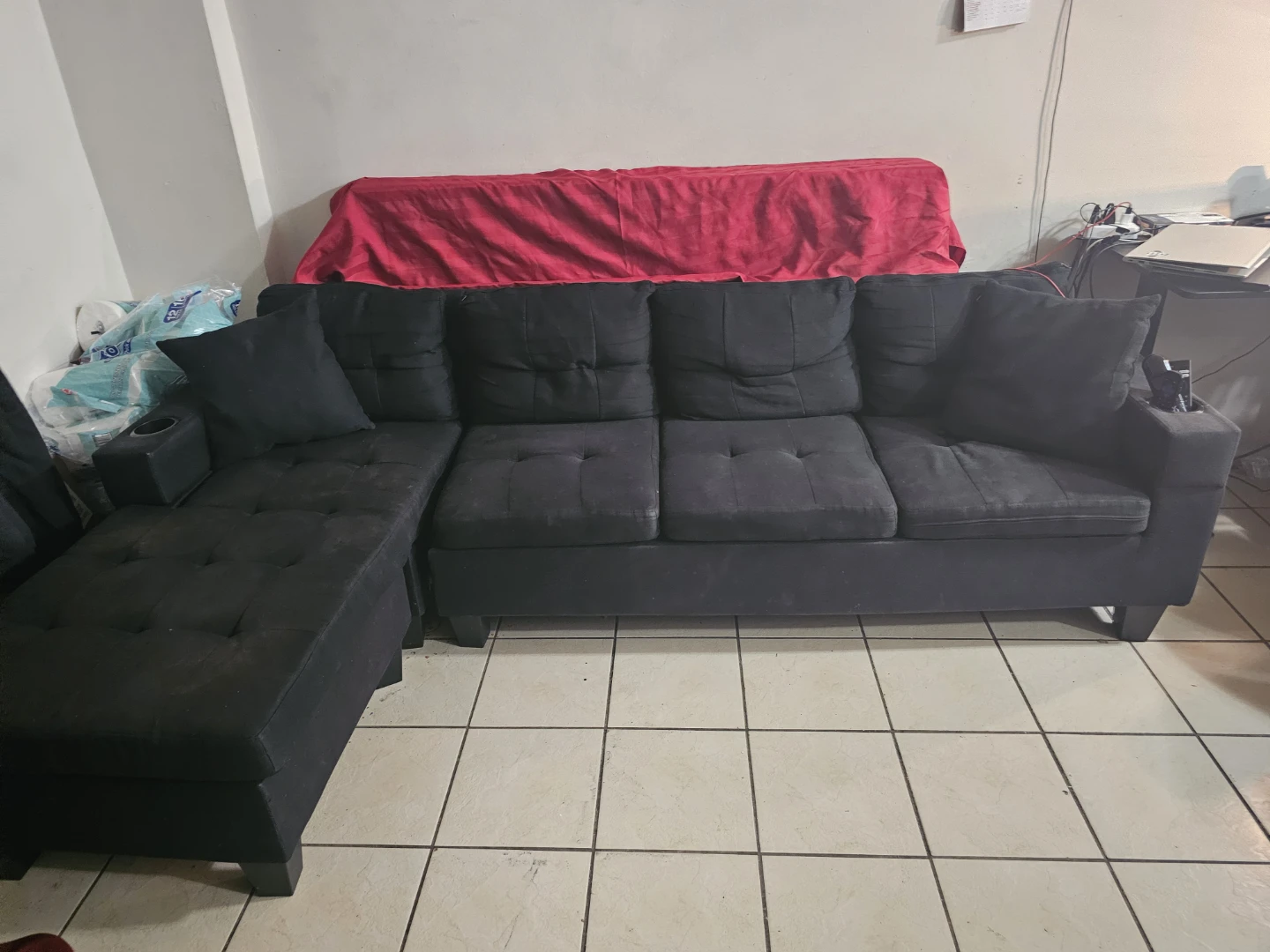 Black Sectional Sofa with Chaise - photo 2