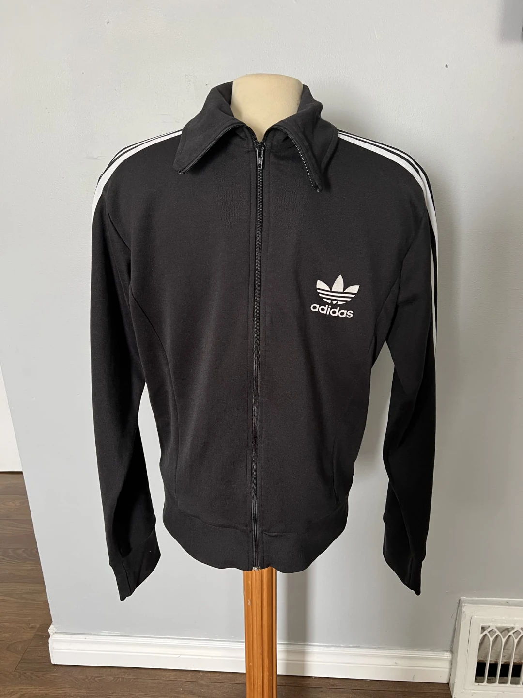 Adidas Firebird Track Jacket (Large) 🏆