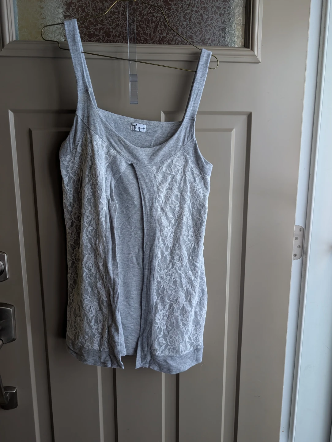 Womens sz med Thyme Maternity tank top