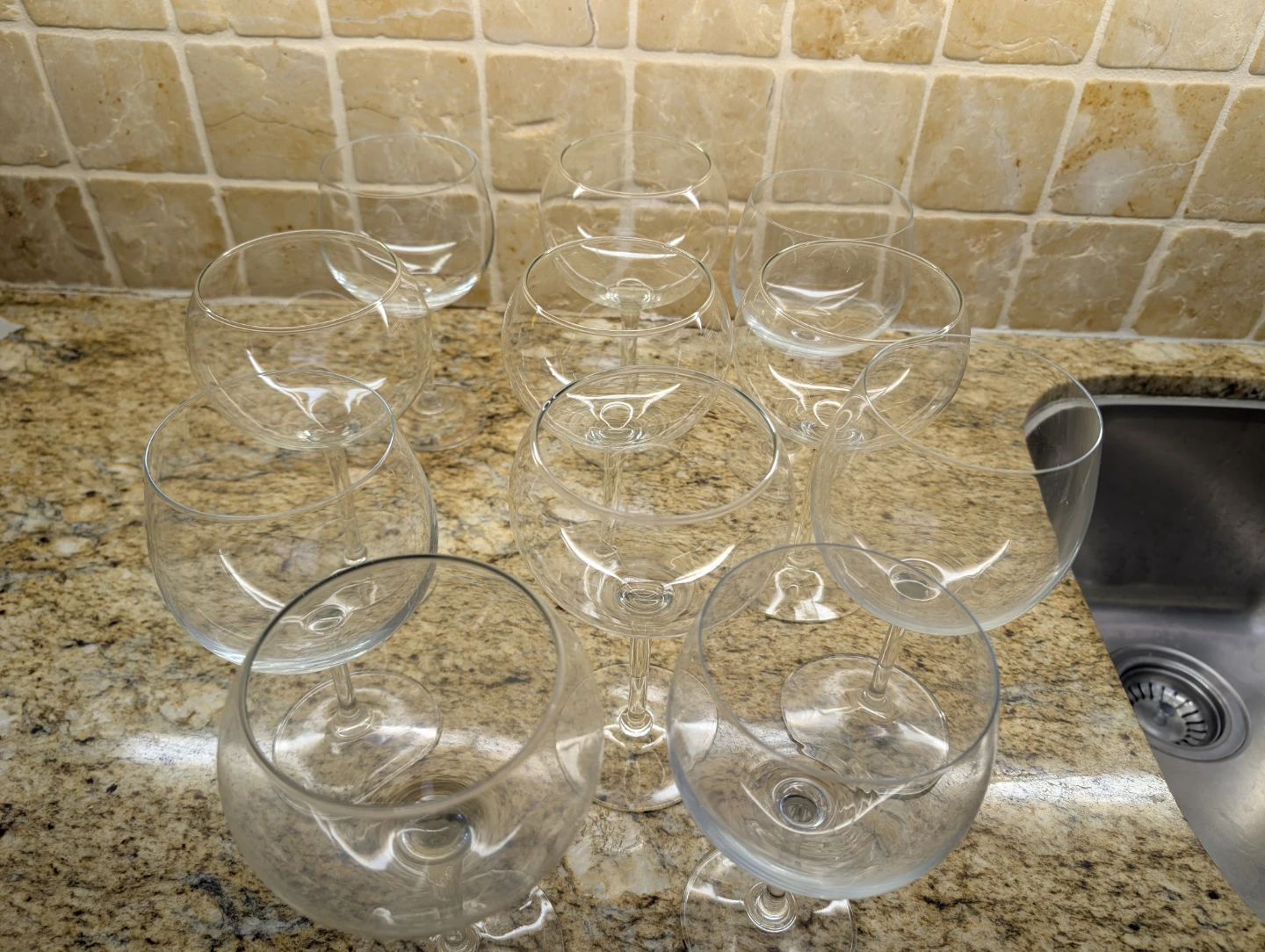 Set of 11 Clear Glass Wine Glasses - photo 3
