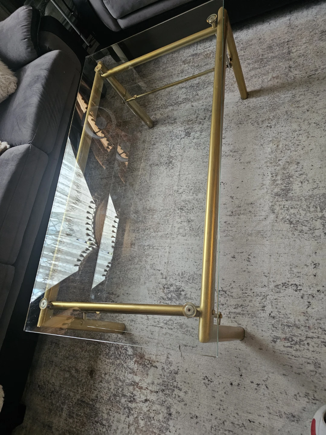 Glass coffee table with gold frame - photo 3