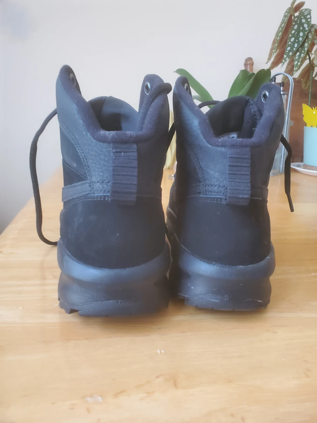 Nike Black High-Top Boots - photo 4