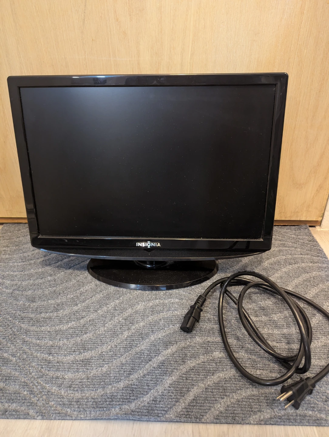 Insignia TV