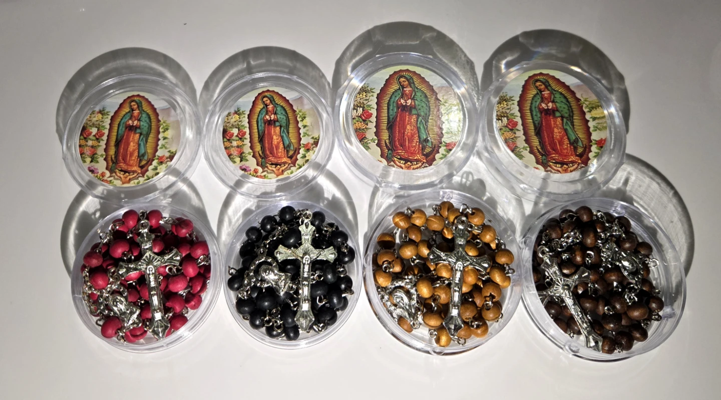 Scented Rosaries. New. Various images. $15 for 2. 10 each - photo 4