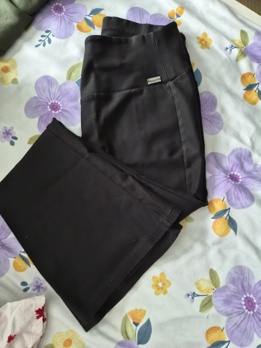 Black Boom! Flare leg Leggings