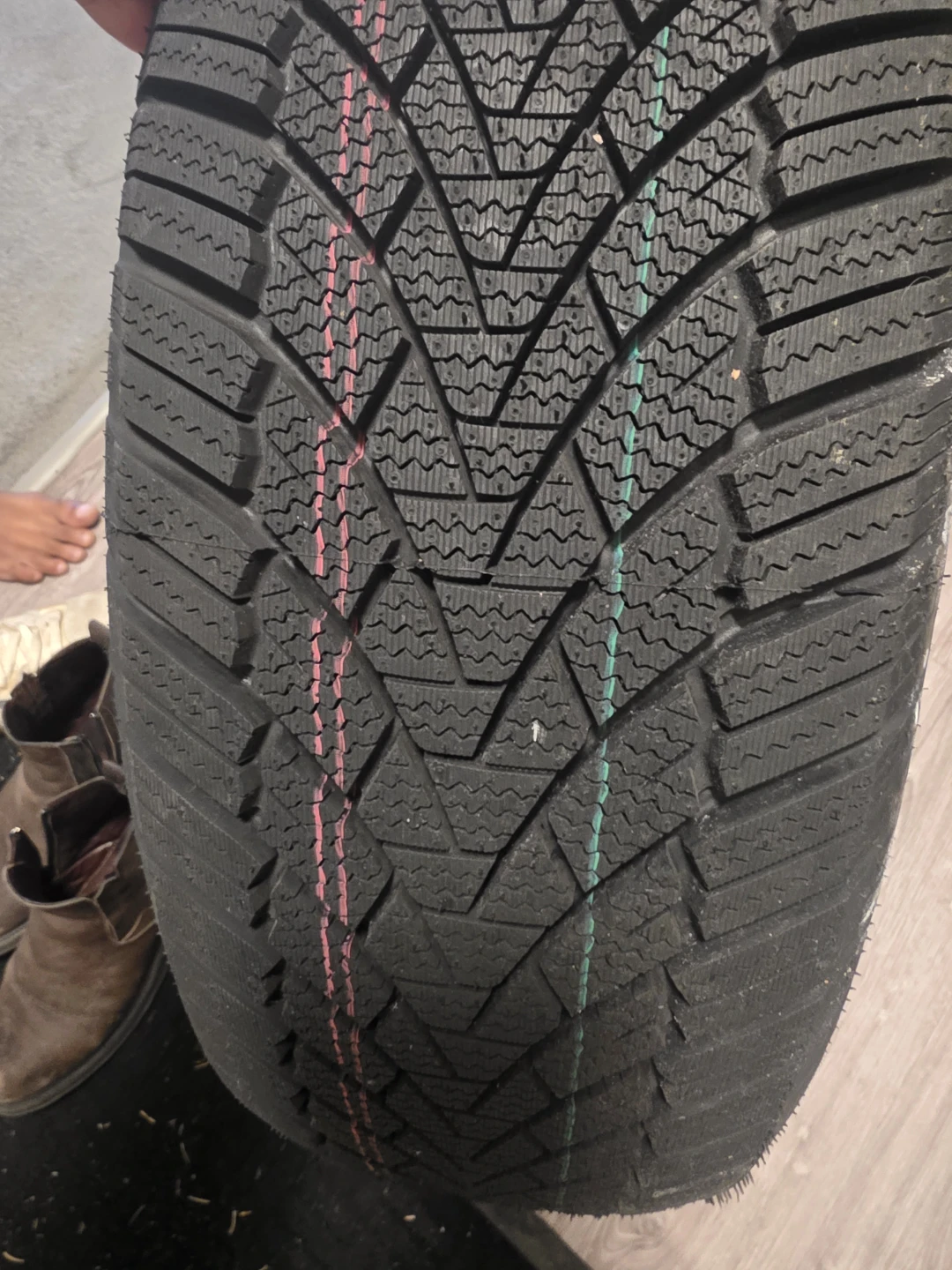 WINTERHAWKE I  X  ZMAX  205/65  R16  95H