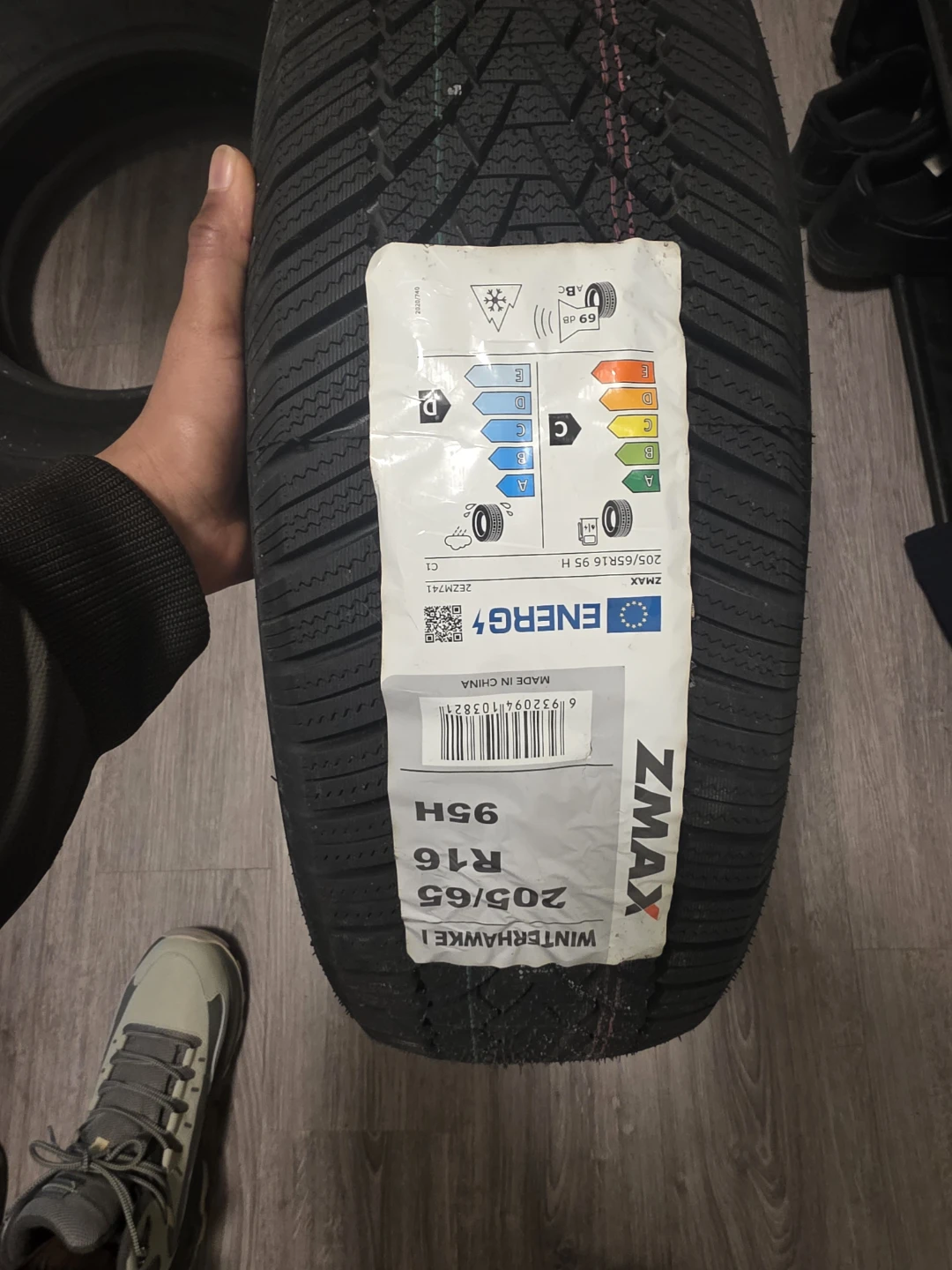 WINTERHAWKE I  X  ZMAX  205/65  R16  95H - photo 3
