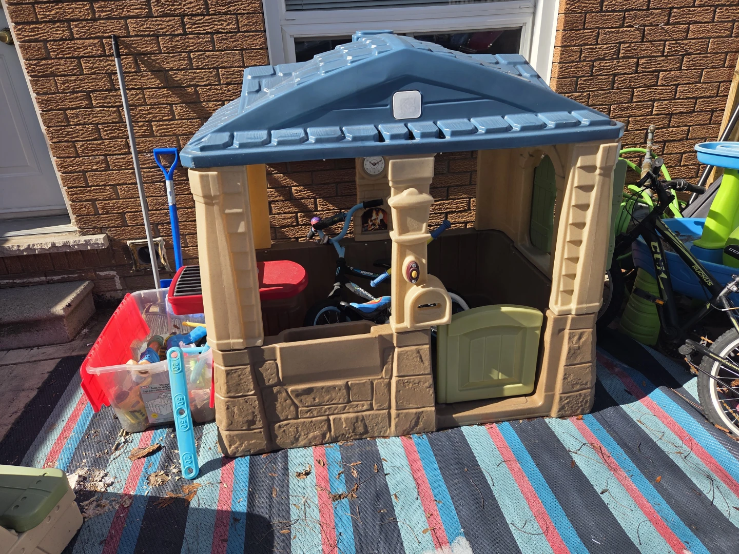 Little Tikes Play House - photo 2