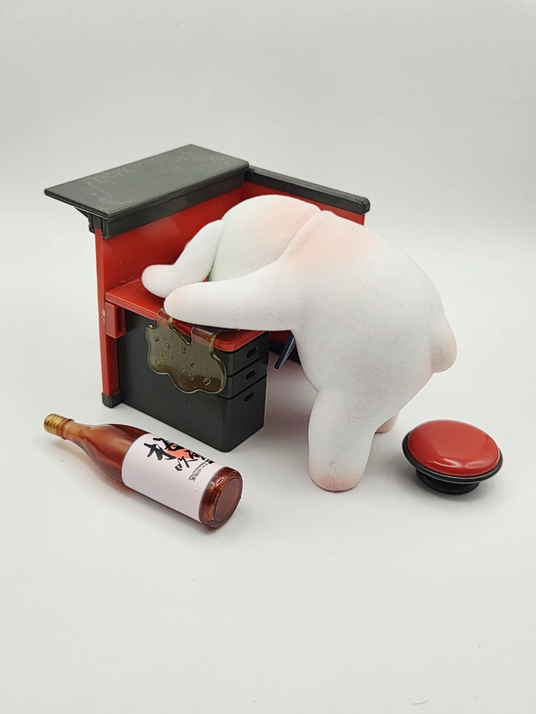 🏆Bunny Figurine with Miniature Bottle - photo 3