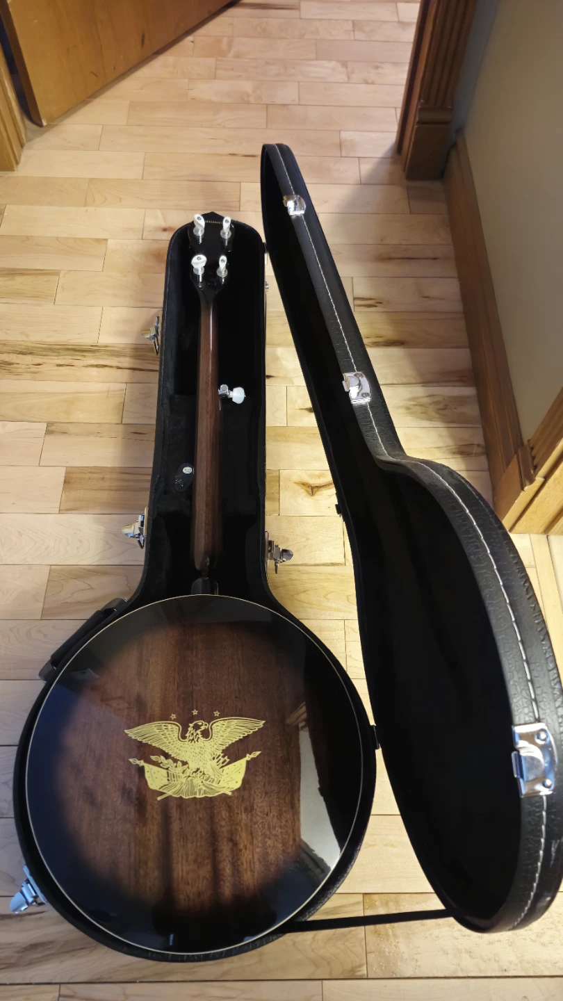 Deering Banjo in Hard Case