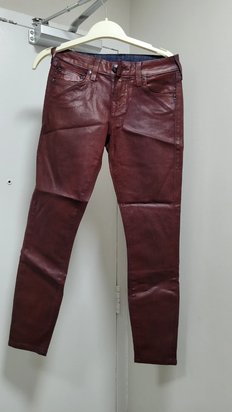 True Religion Brand Jeans Women's Burgundy Coated Skinny Pants