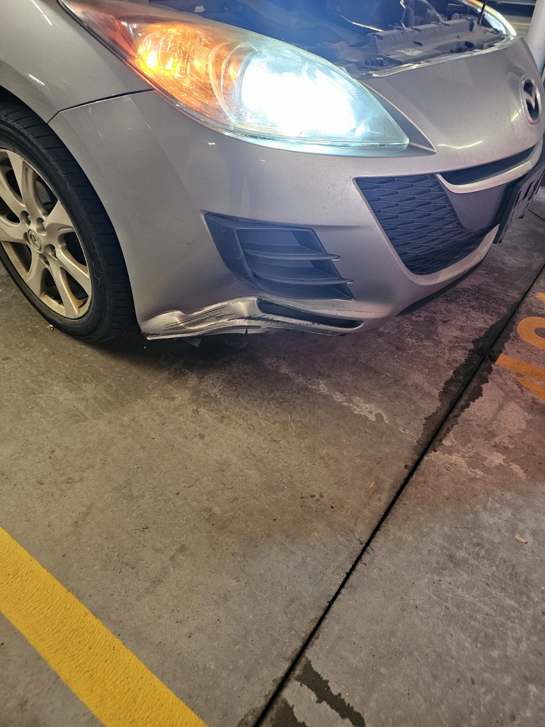 2010 Mazda 3 As is where - photo 4