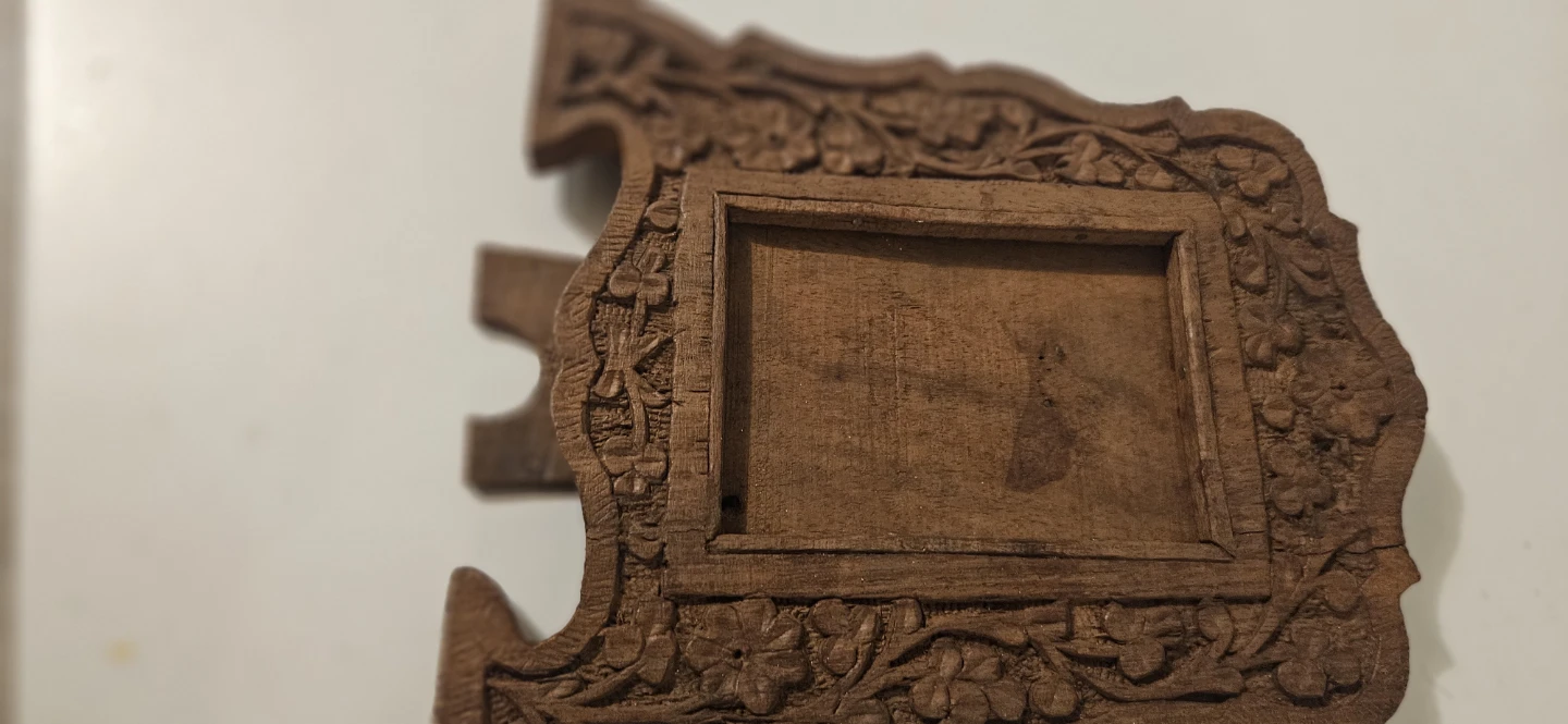 🥕Carved intricate Wooden Photo Frame