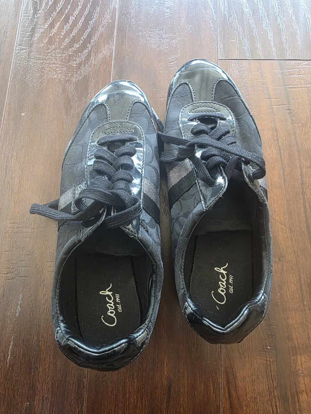 Women Coach Kinsley Black  Sneakers"🧡"