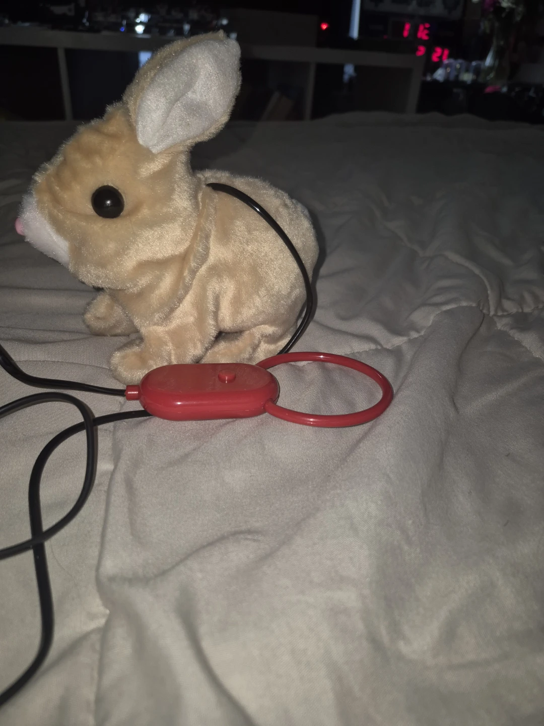 Wind-up Plush Bunny Toy - photo 2