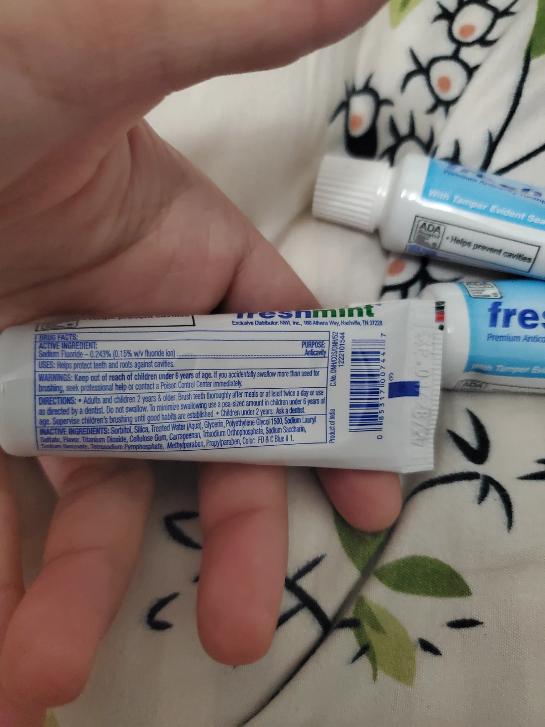Freshmint Premium Anticavity Toothpaste - 4 Pack (0.85 oz each) - photo 4