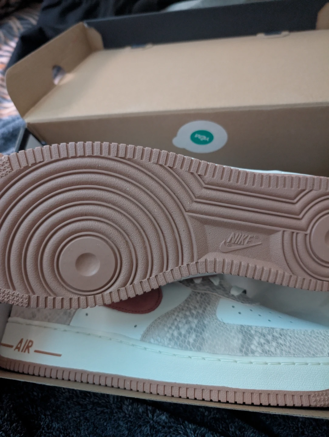 Nike canyon rust