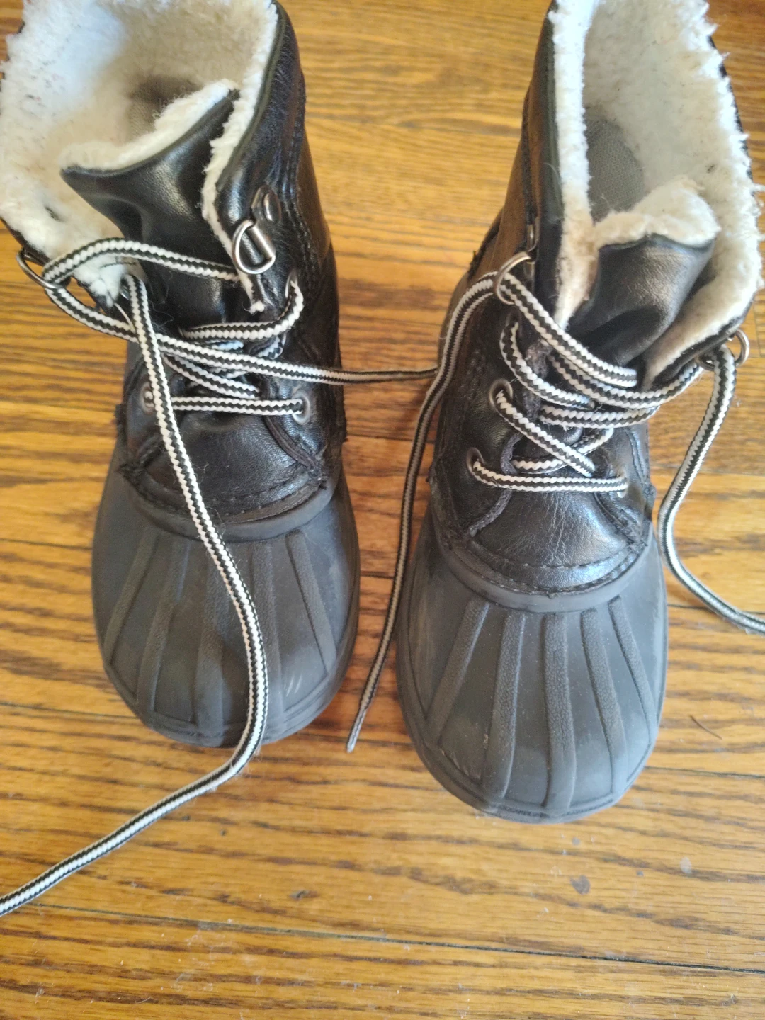 Black Winter Boots with Fleece Lining