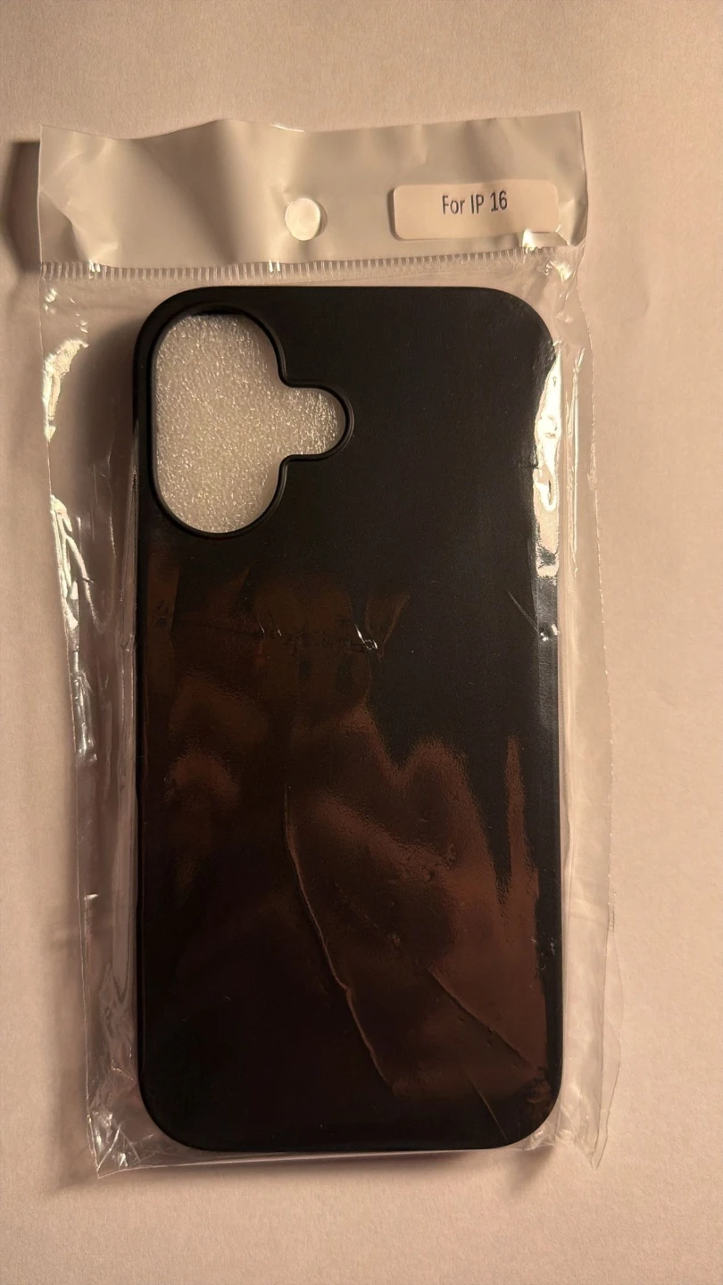 Black phone case for iPhone 16