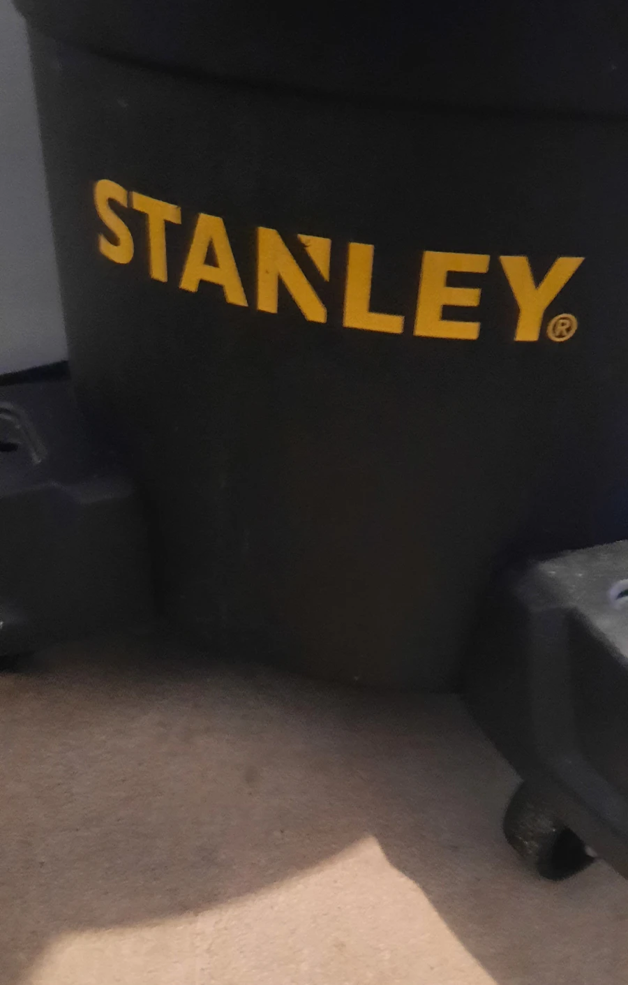 Stanley Wet/Dry Vacuum - photo 2