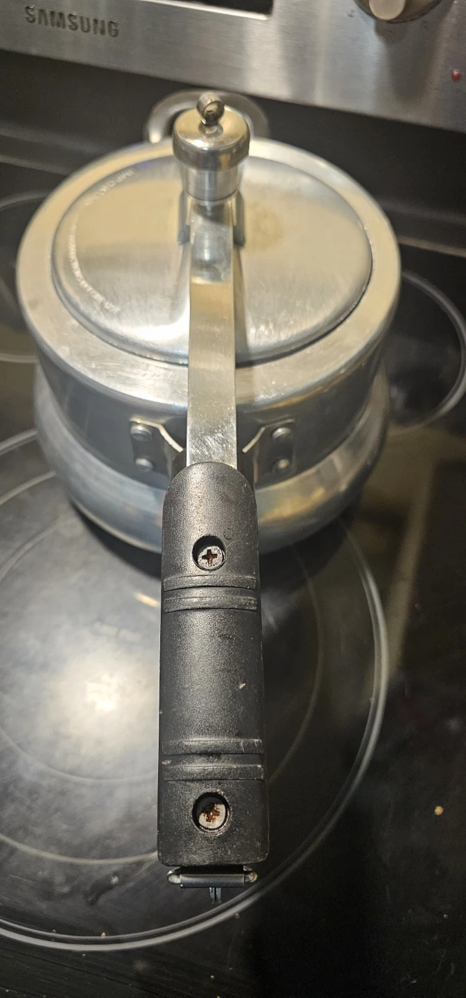 Aluminum Pressure Cooker - photo 3