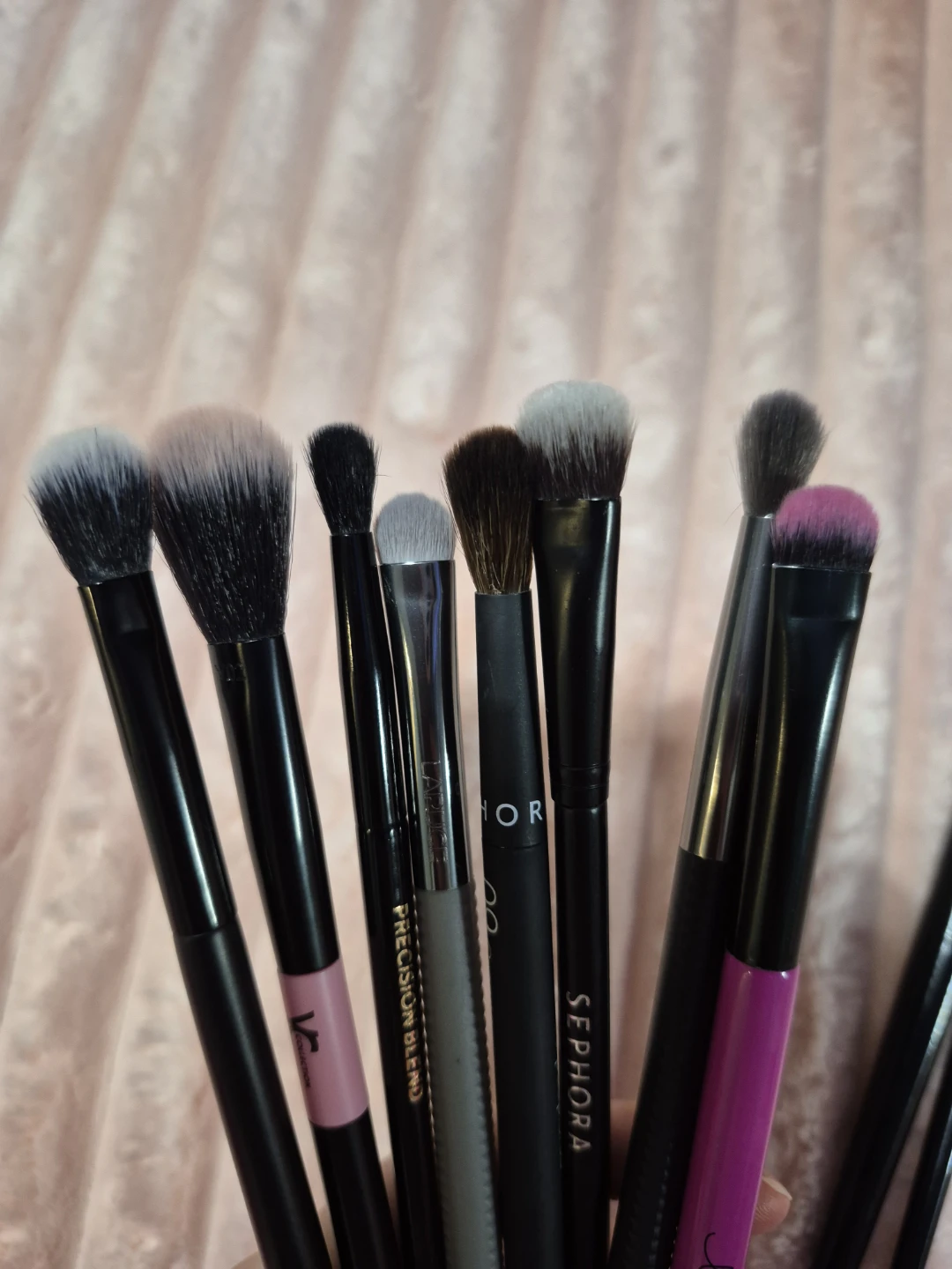 Cosmetics Brushes - photo 5