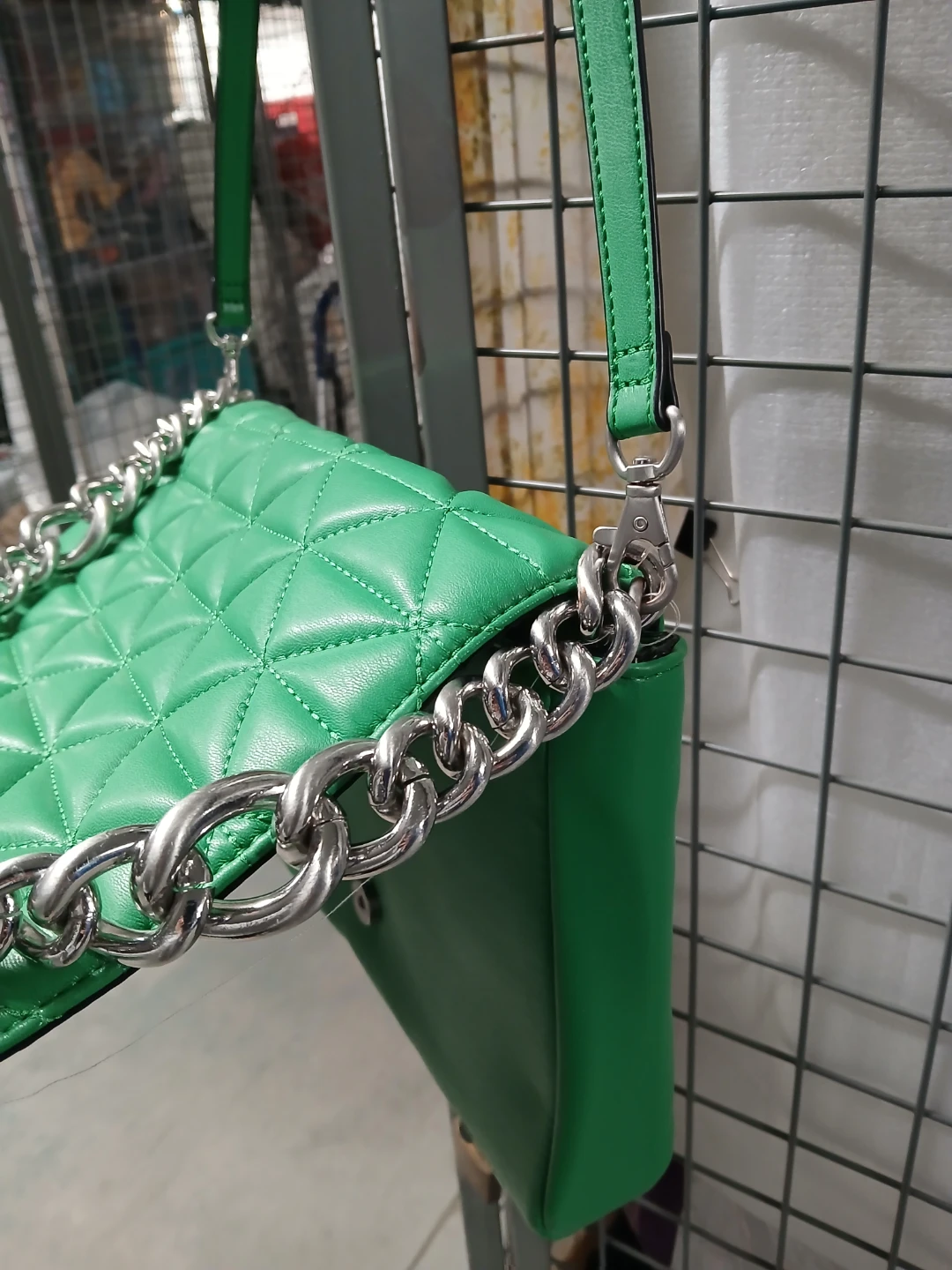 Call It Spring green quilted crossbody+handbag purse - like new! - photo 4