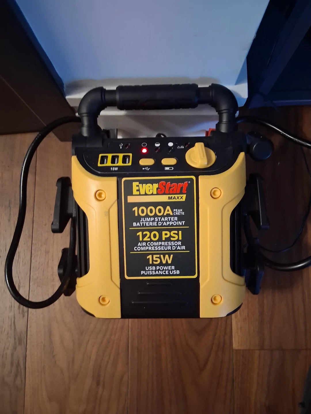 EverStart MAXX 1000A Jump Starter & Air Compressor