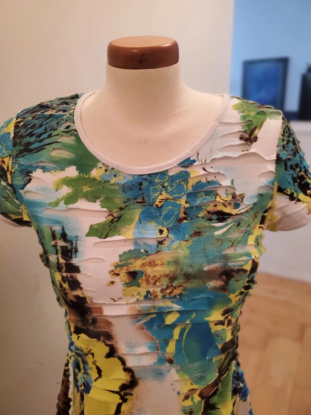 Women's T-Shirt - photo 5