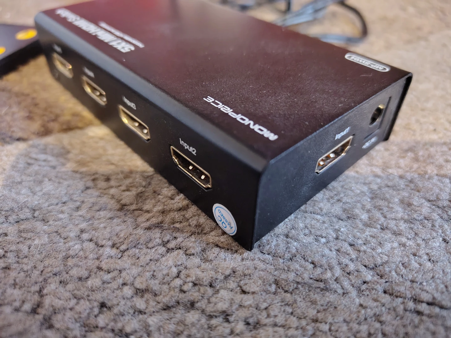Monoprice 5x1 Mini HDMI Switch with Remote - photo 3