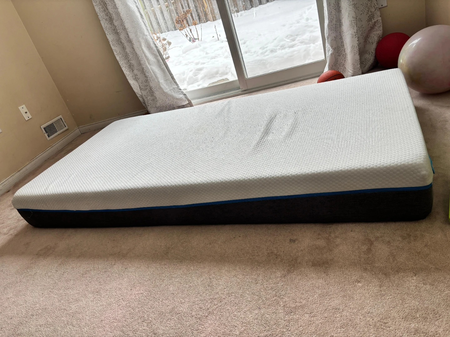 Twin Size Mattress and Metal Bed Frame - photo 3