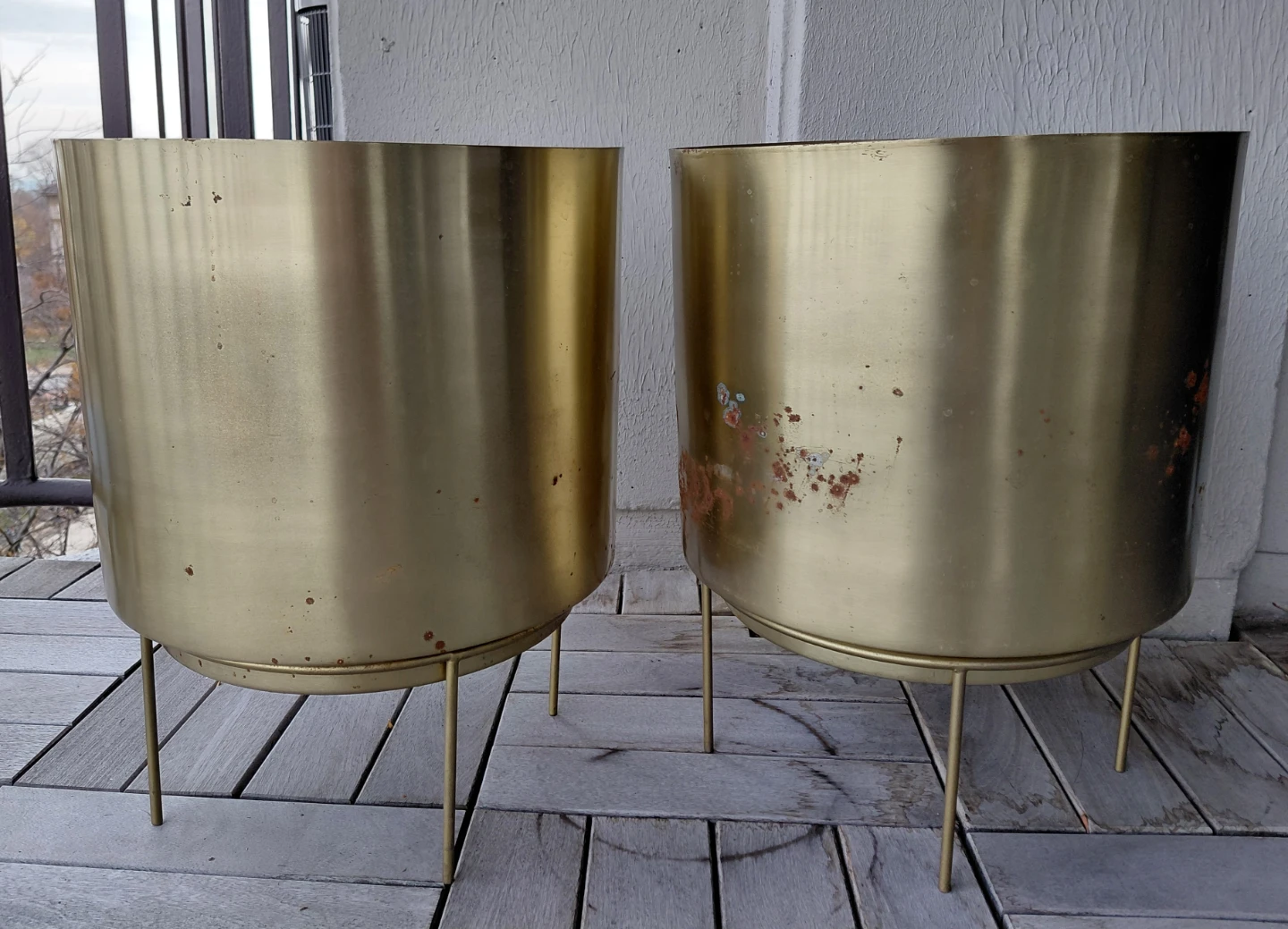 4 Big Planters, Big Bag of Potting Mix - photo 2