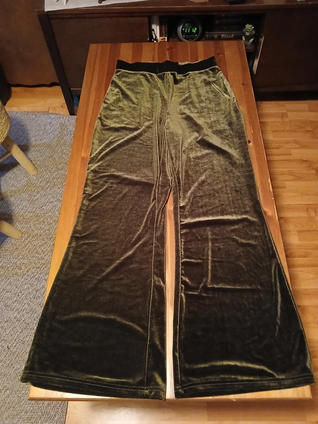 Women's Velvet Wide-Leg Pants - Olive Green, Size M