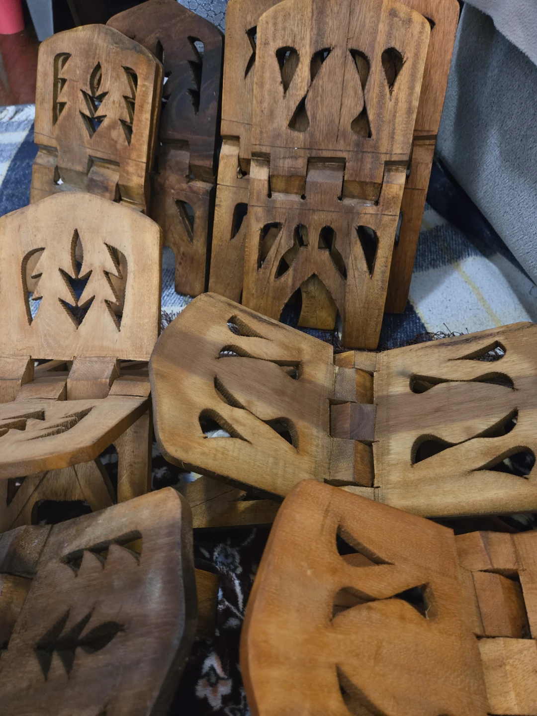 Wooden Folding Book Stand - photo 2