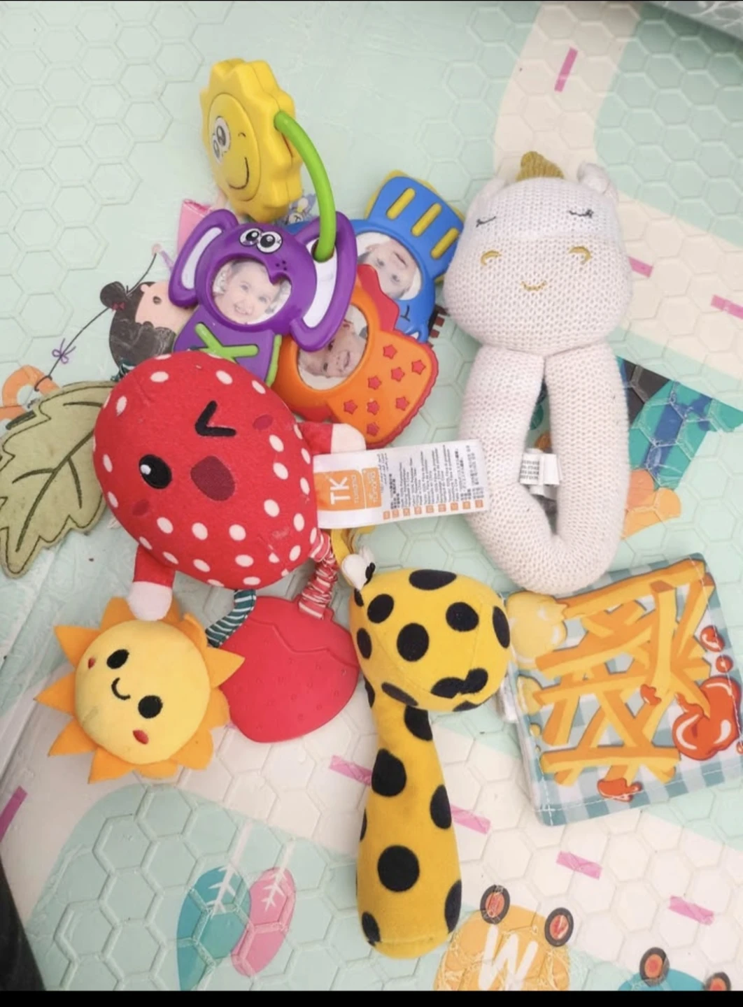 Baby Crib Toy with Giraffe, Unicorn, and Photo Frames