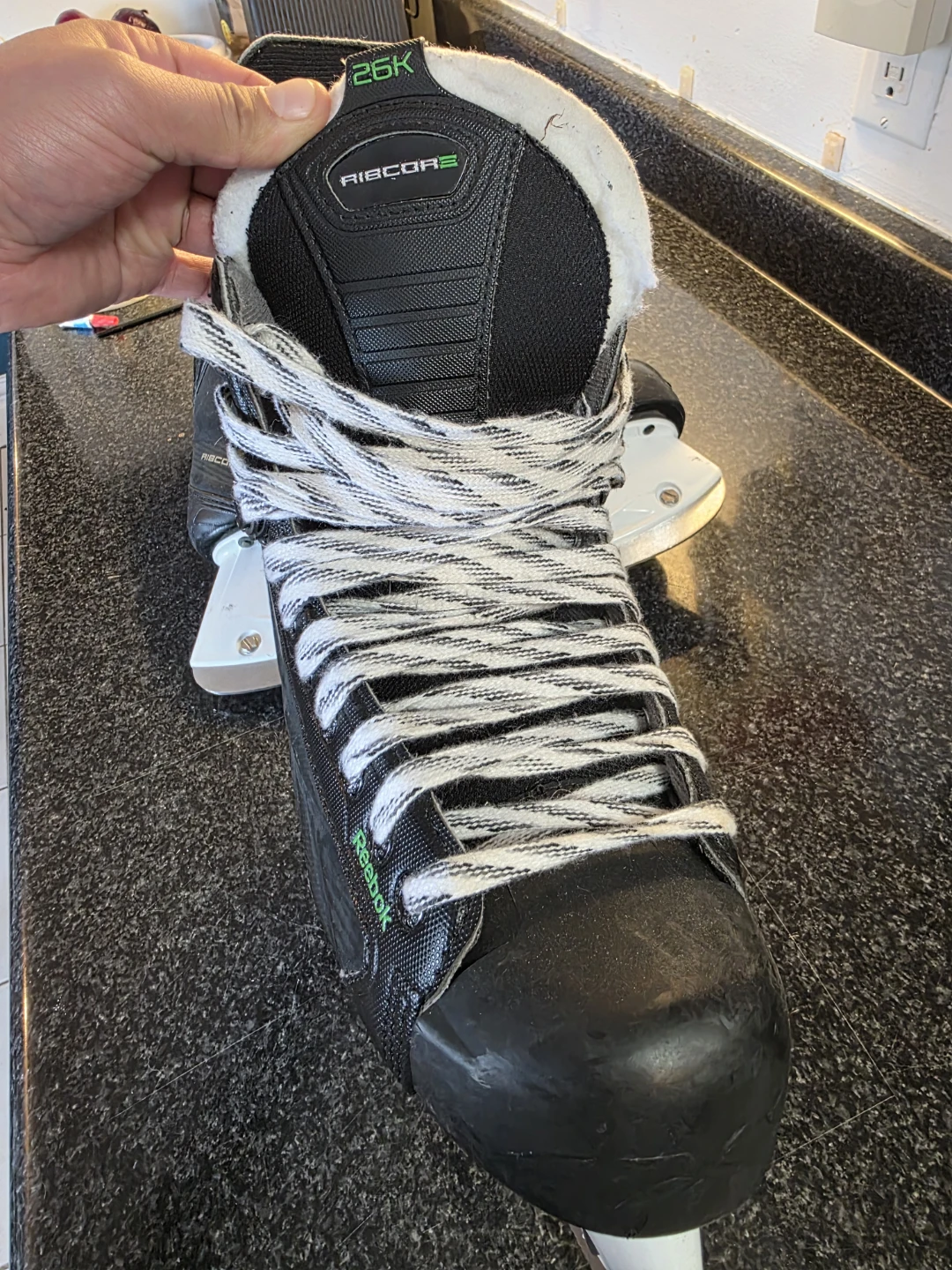 Reebok 26K Pump Hockey Skates Size 8 - photo 2
