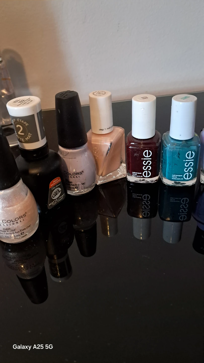 Assorted Nail Polishes - Essie, Sephora, Sally Hansen & more - photo 2