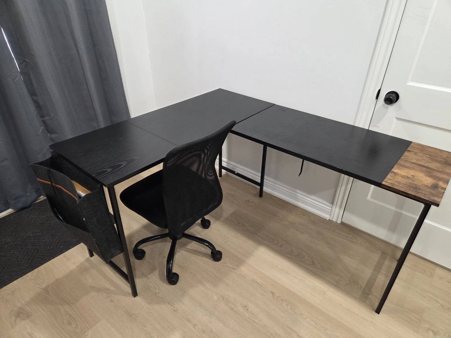L-Shaped Desk  office table with one Chairs