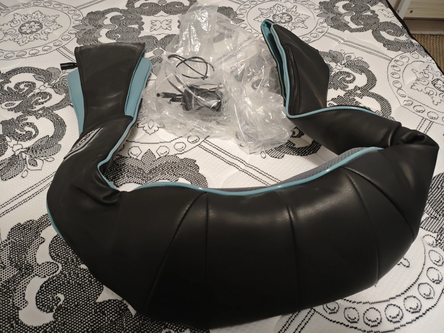 MOCUISHe Shiatsu Back Shoulder and Neck Massager with Heat - photo 3