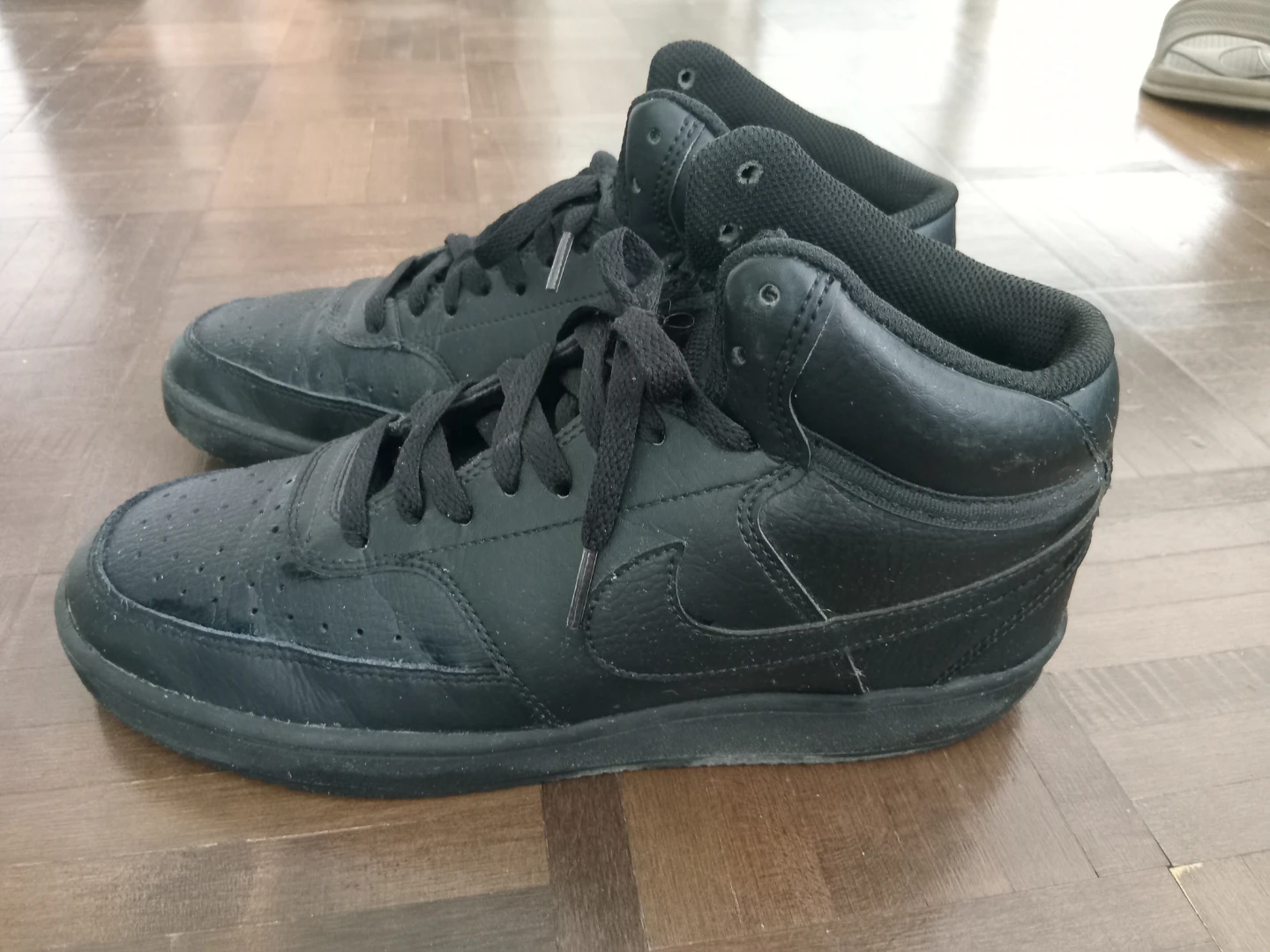 Nike Court Vision Mid Men's High-Top Sneakers