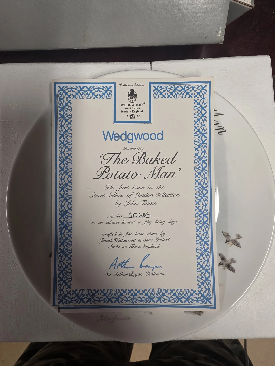 Wedgwood "The Baked Potato Man" Collector's Plate - photo 2