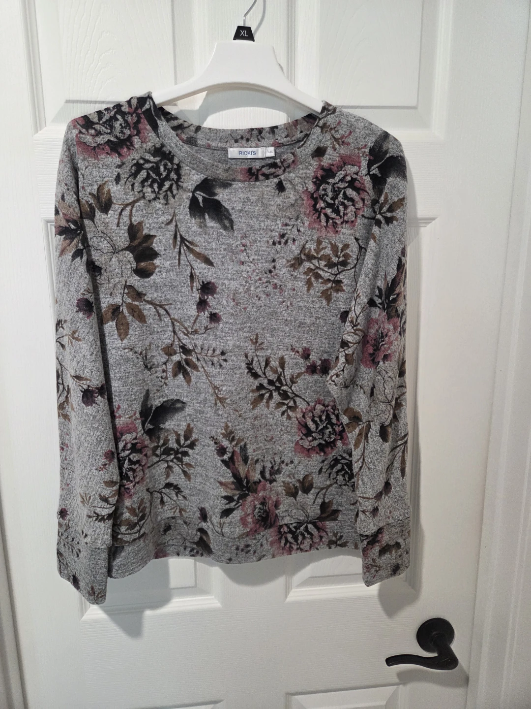 Ricki's Grey Floral Long Sleeve Top - Size L